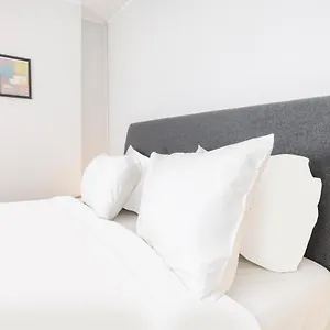 olala-lisbon-oriente-suites-iii.hotels-lisbon-portugal.com/